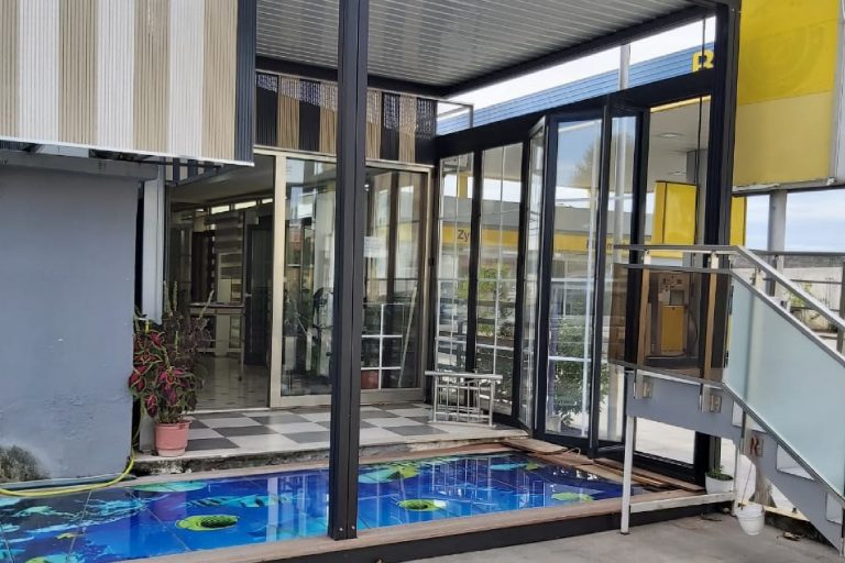 https://setaaluglass.al/wp-content/uploads/2019/12/fototvendodhje-showroom-setaaluglass.al_-768x512.jpg